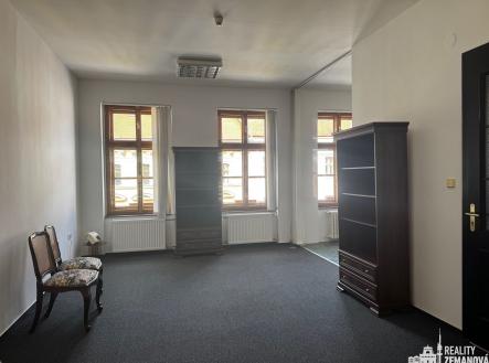 Pronájem - kanceláře, 65 m²