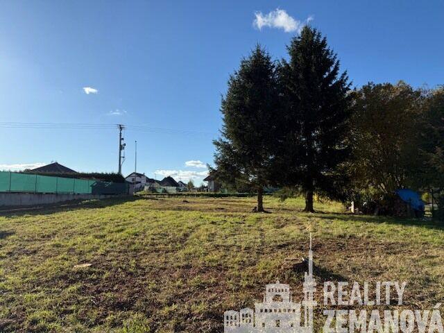 Velkorysý stavební pozemek 1 530 m² – Struhařov u Mnichovic, skvělý dojezd do Prahy