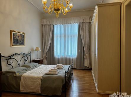 Pronájem bytu, 4+kk, 120 m²