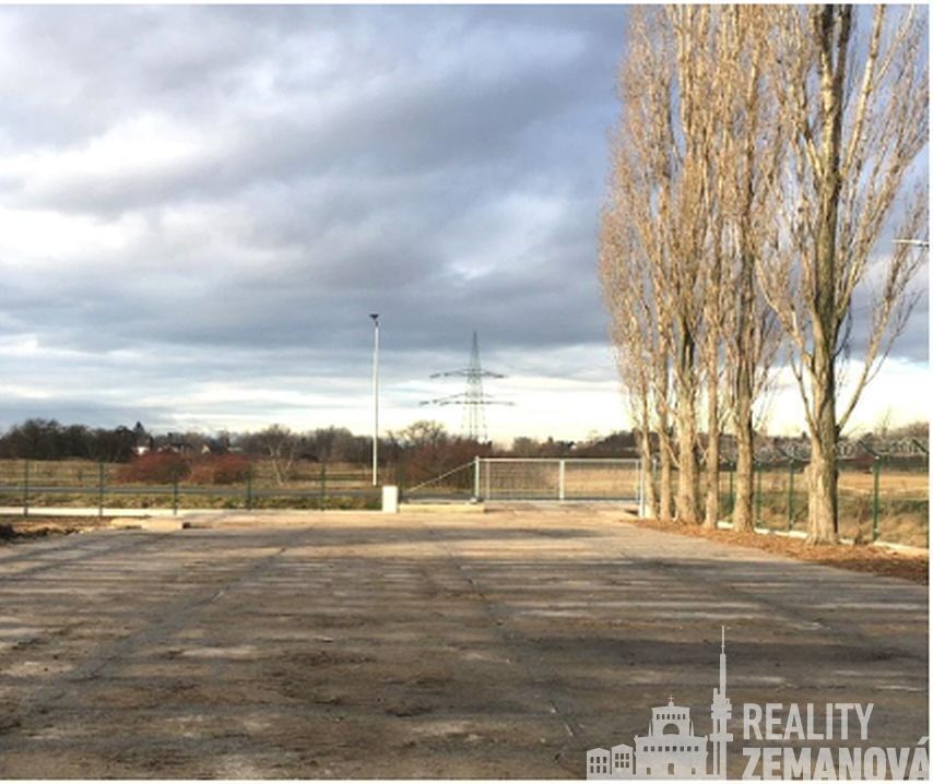 Oplocená volná skladová plocha 650 m2, Horní Počernice, Praha 9