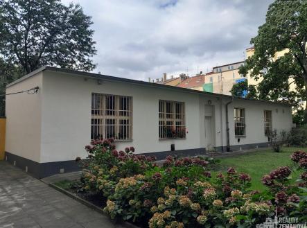 Pronájem - kanceláře, 83 m²