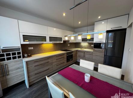 Pronájem bytu, 3+1, 75 m²