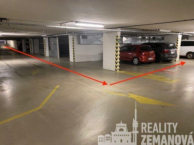 Pronájem garážového stání přímo u metra Hůrka, P-5