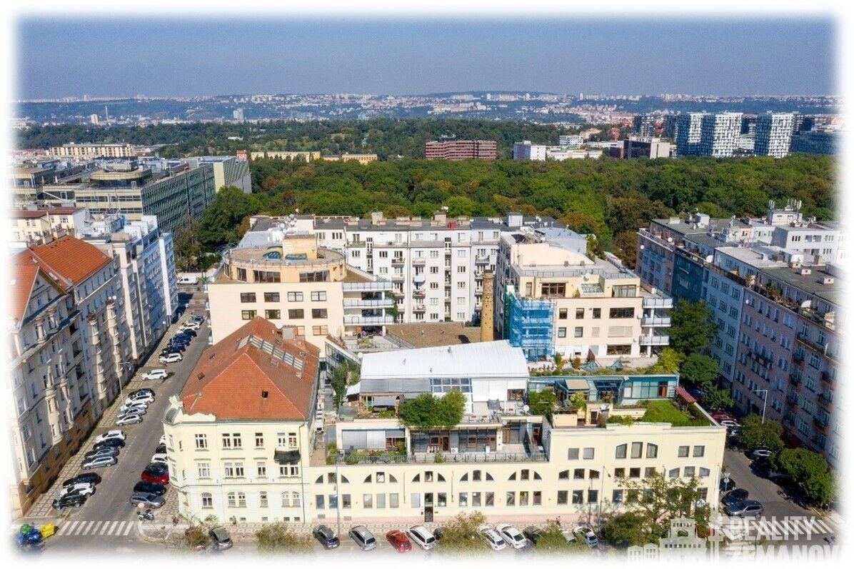 Nebytový prostor na kanceláře nebo ordinace, celkem 325,03 m2, v objektu AGORA FLORA, u metra Flora