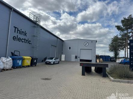 Pronájem - skladovací prostor, 72 m²