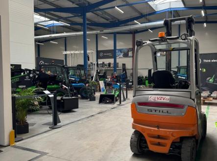 Pronájem - skladovací prostor, 72 m²