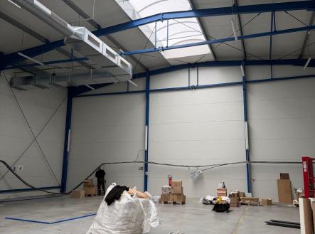 Pronájem - skladovací prostor, 72 m²