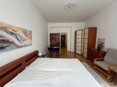 Pronájem bytu, 1+1, 33 m²