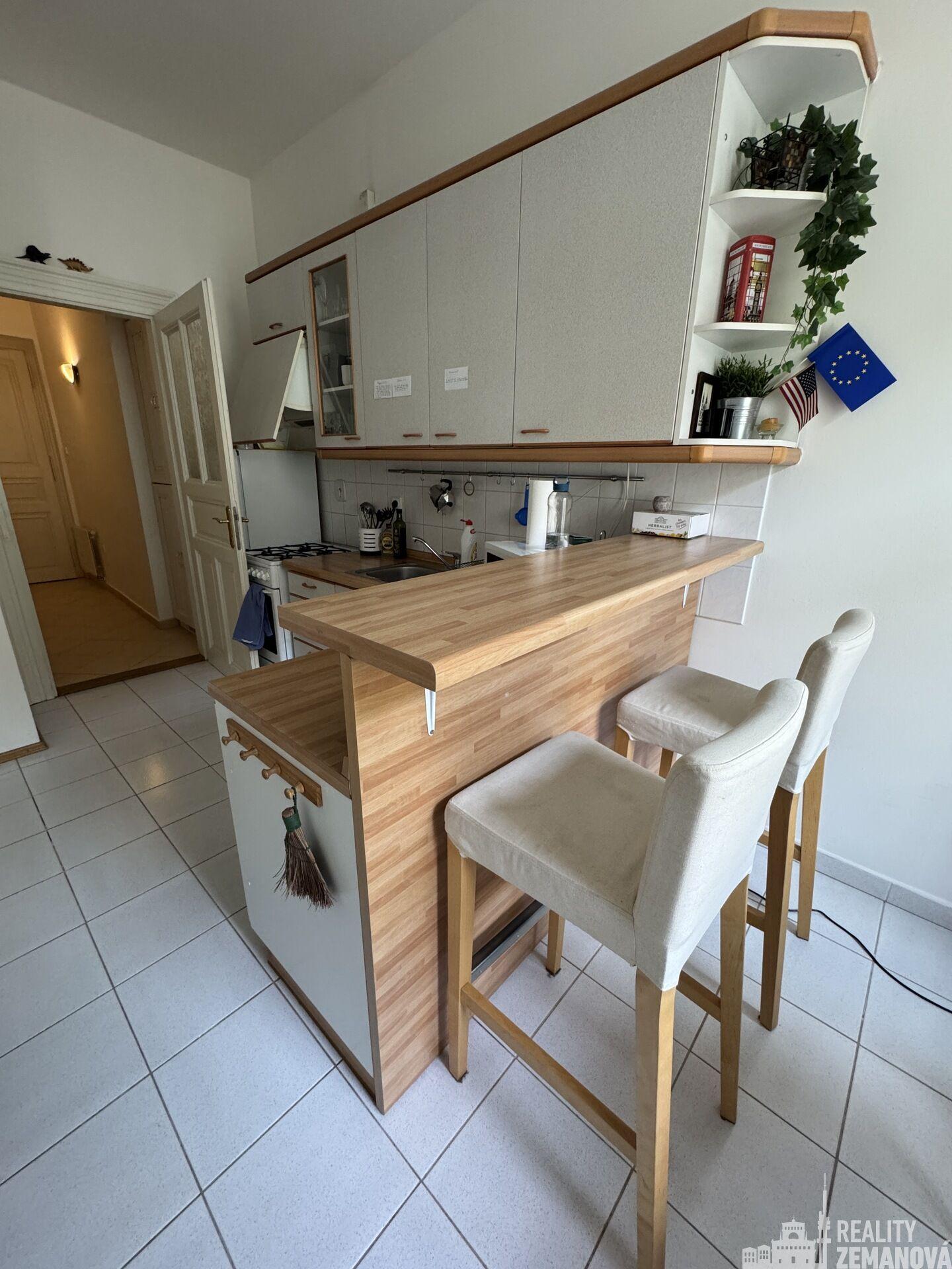 Repre byt 2+kk, 4.NP, balkon, výtah, 45,82m2, Mánesova, P-2
