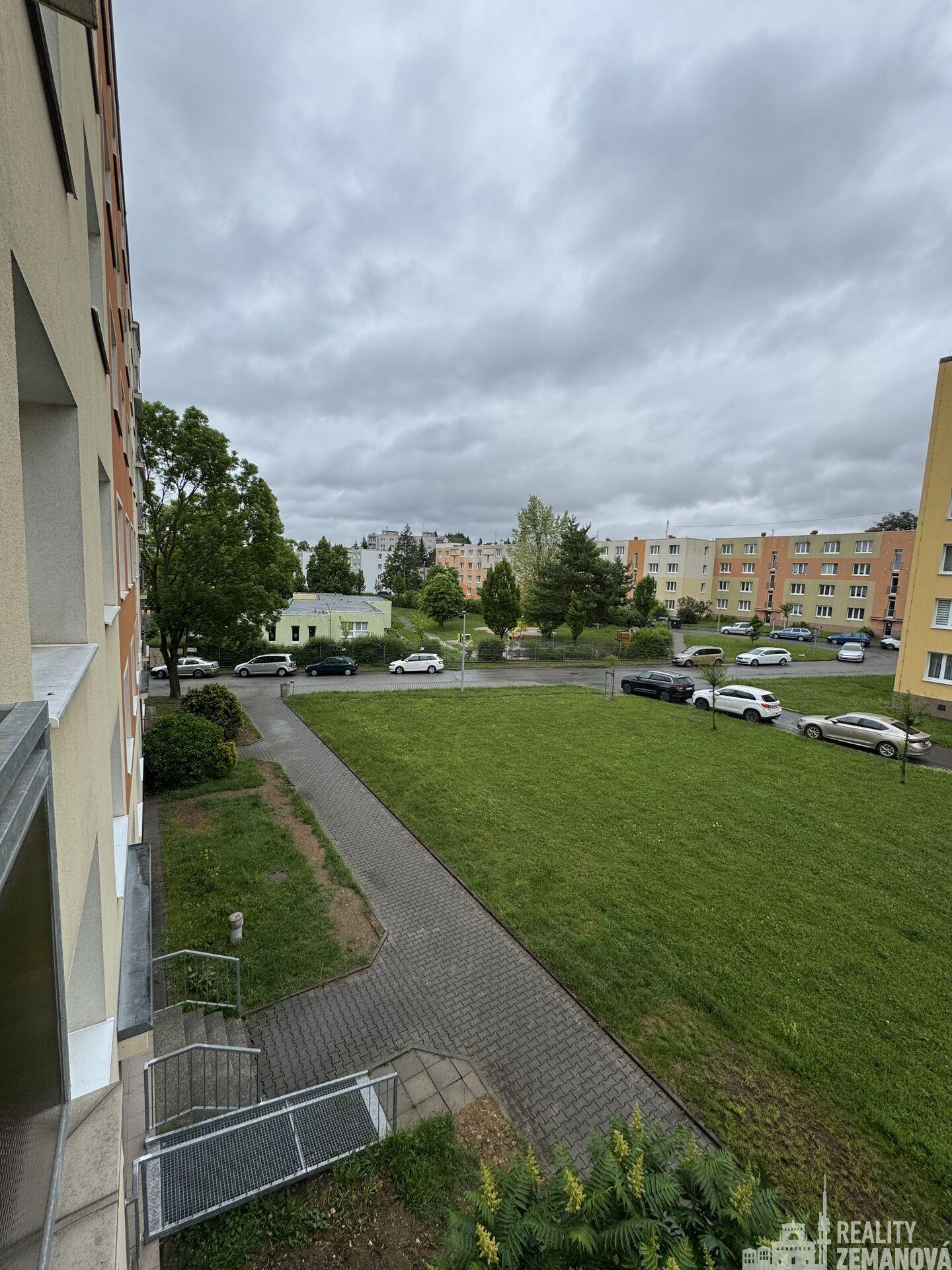 Byt 3+kk, osobním vlastnictví, před rekonstrukcí, 63 m2 + lodžie, klidná lokalita Plzeň - Lobzy