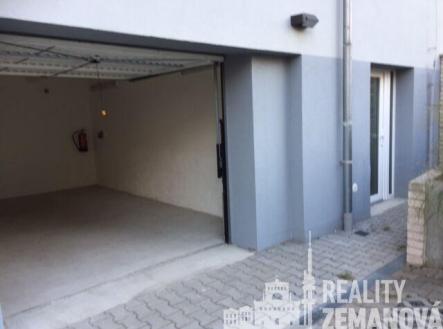 Pronájem - skladovací prostor, 50 m²