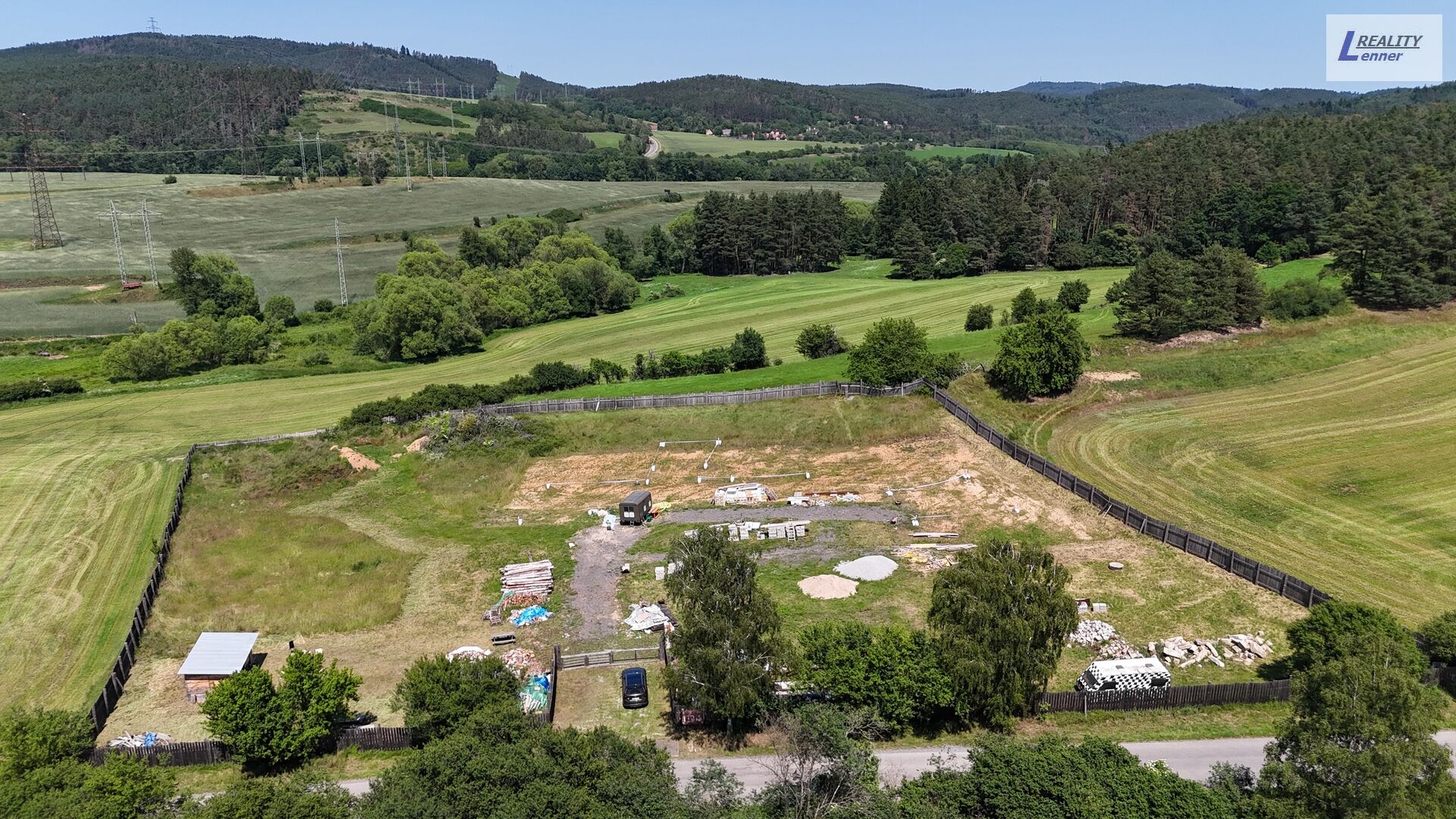 Pozemek 8.640 m2 pro bydlení a zem. účely, obec Drevníky