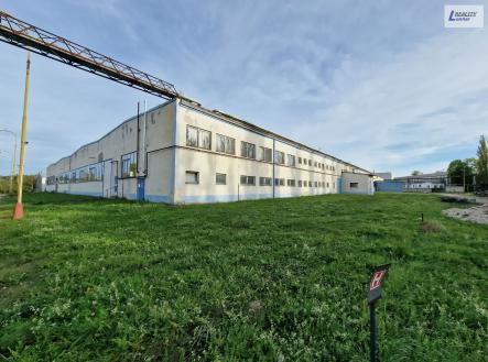 Pronájem - komerční objekt, výroba, 900 m²