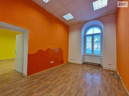Pronájem - kanceláře, 44 m²