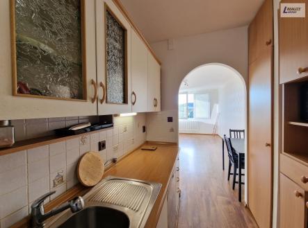 Pronájem bytu, 3+kk, 62 m²