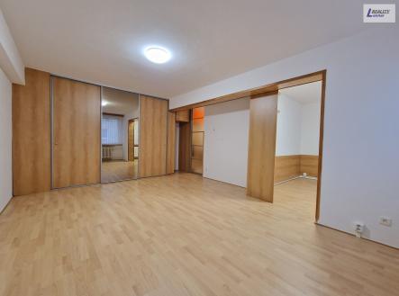 Pronájem bytu, 2+kk, 41 m²