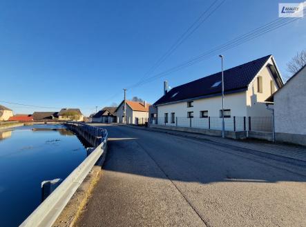 Prodej - dům/vila, 210 m² obrázek