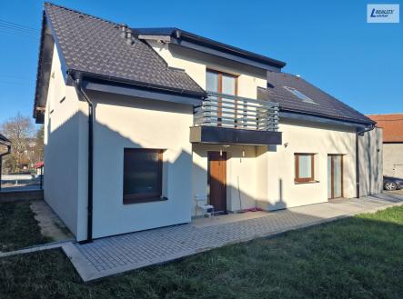 Prodej - dům/vila, 210 m² obrázek