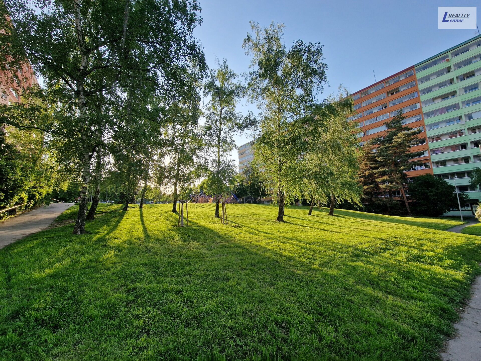 Byt 3+1/ zasklená lodžie, DV, 66 m2, 7. patro, panel, výtah