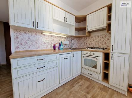 Pronájem bytu, 2+1, 53 m²