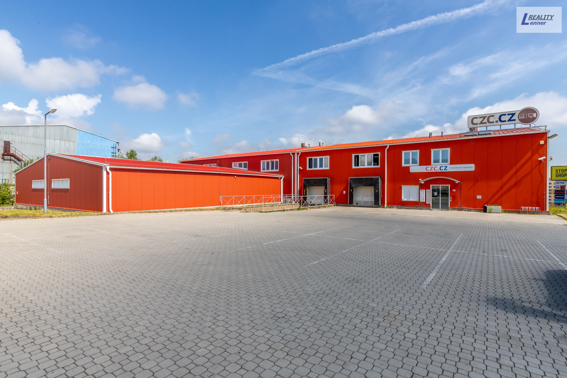 Pronájem části komerční budovy (převážně sklad, obchod) 616 m2 na pozemku 5.275 m2