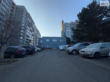 Pronájem - obchodní prostor, 170 m²