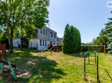 Prodej - komerční objekt, obchodní centrum, 421 m²