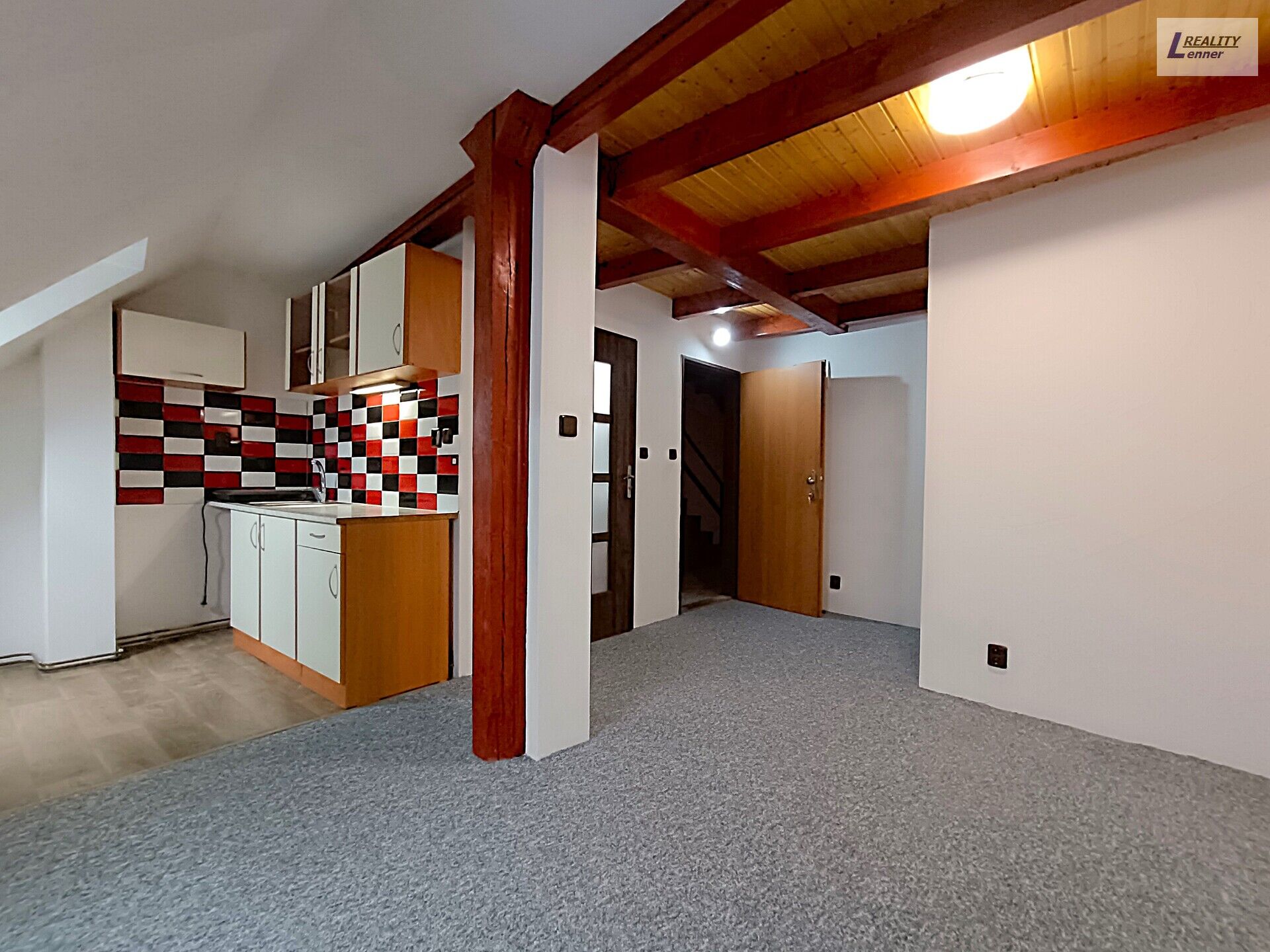 Pronájem bytu 1+KK, 30m2, cihla, 2. patro