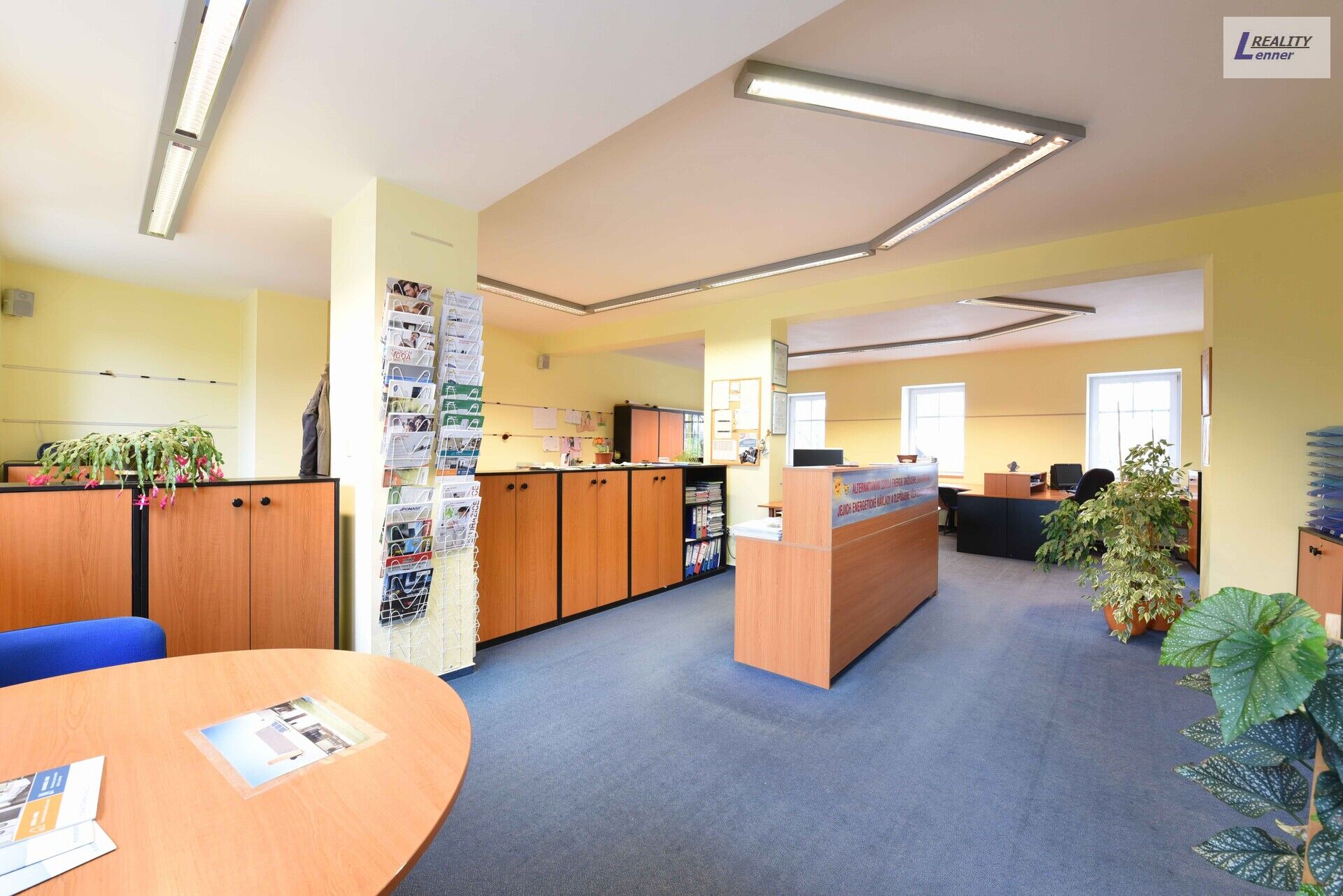 Kancelářské prostory k pronájmu 99 m2, 1. patro, parkování