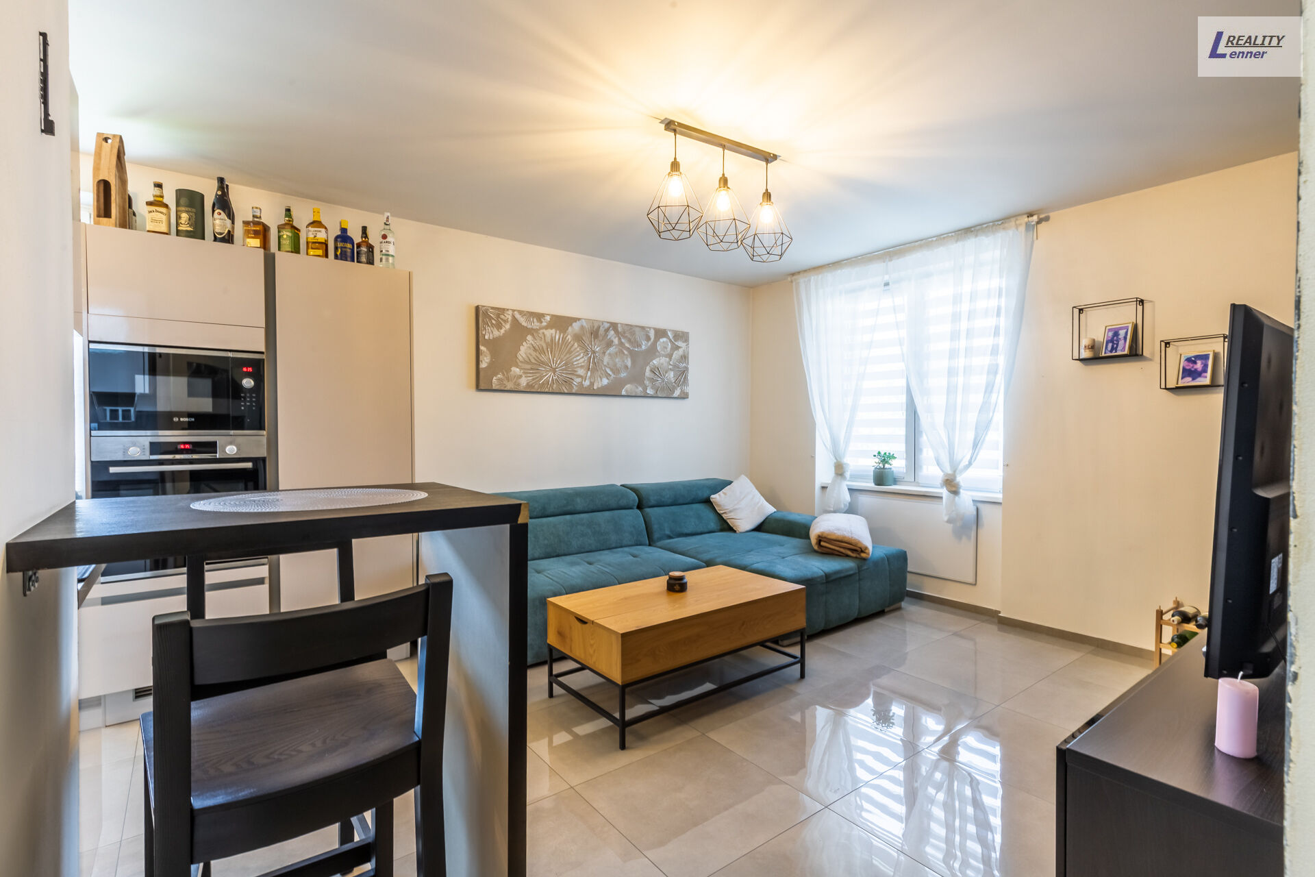 Prodej bytu 2+kk po rekonstrukci, sklep, OV, 54 m2, cihla