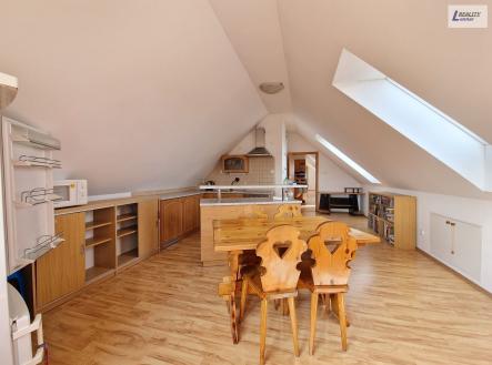 Pronájem bytu, 3+kk, 89 m²