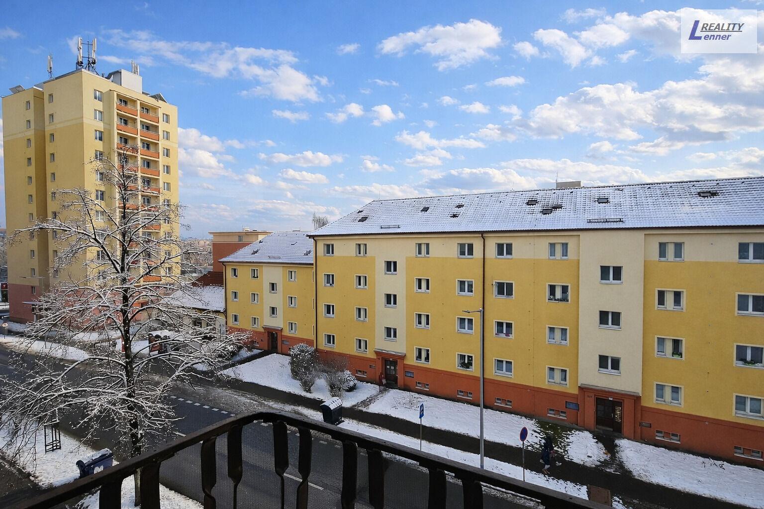 Pronájem bytu 2+1, cihla, 66 m2, 4.NP,  balkon