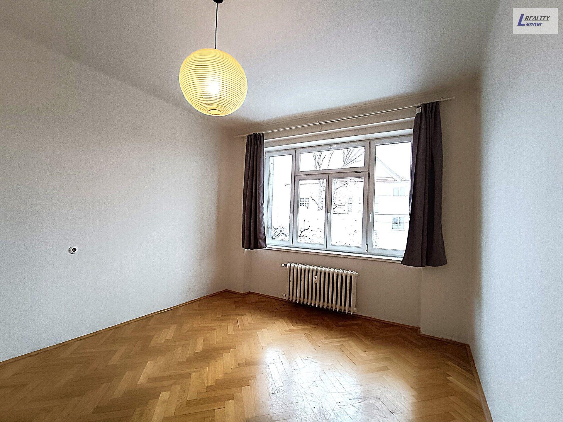 Pronájem bytu 1+KK, cihla, 32m2, 2. patro