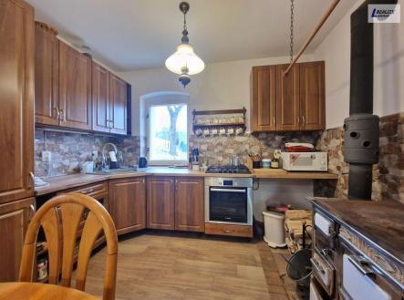 Prodej - dům/vila, 151 m²