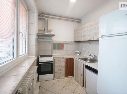 Pronájem bytu, 1+kk, 33 m²