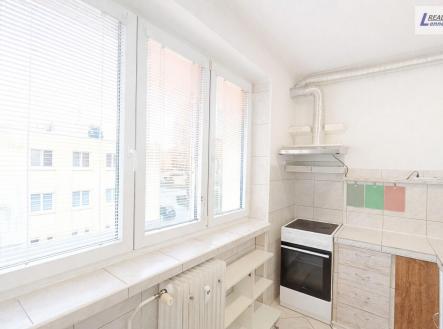Pronájem bytu, 1+kk, 33 m²