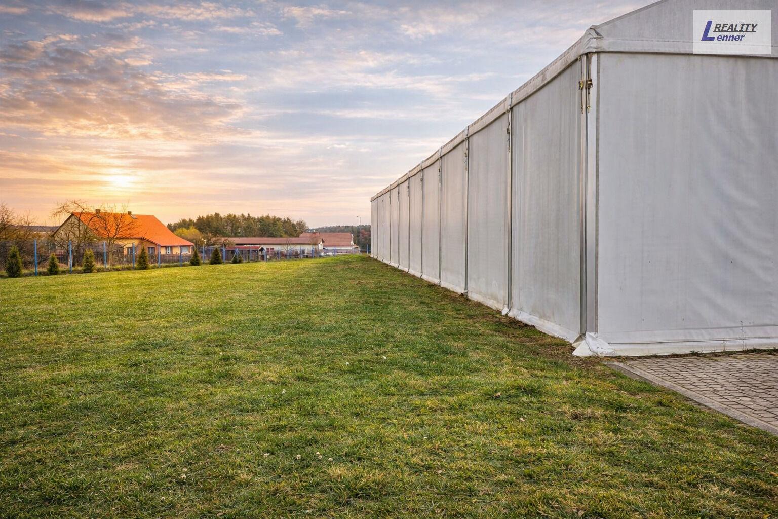 Pronájem skladovací haly s pozemkem