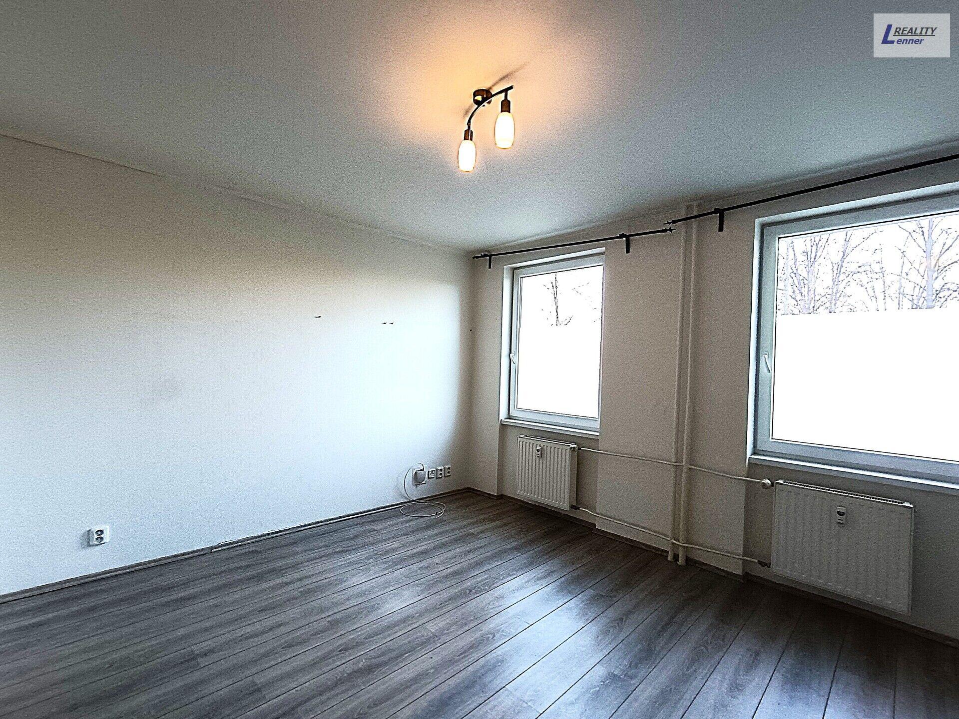 Pronájem bytu 1+kk, 26 m2, 1. nadzemní podlaží.