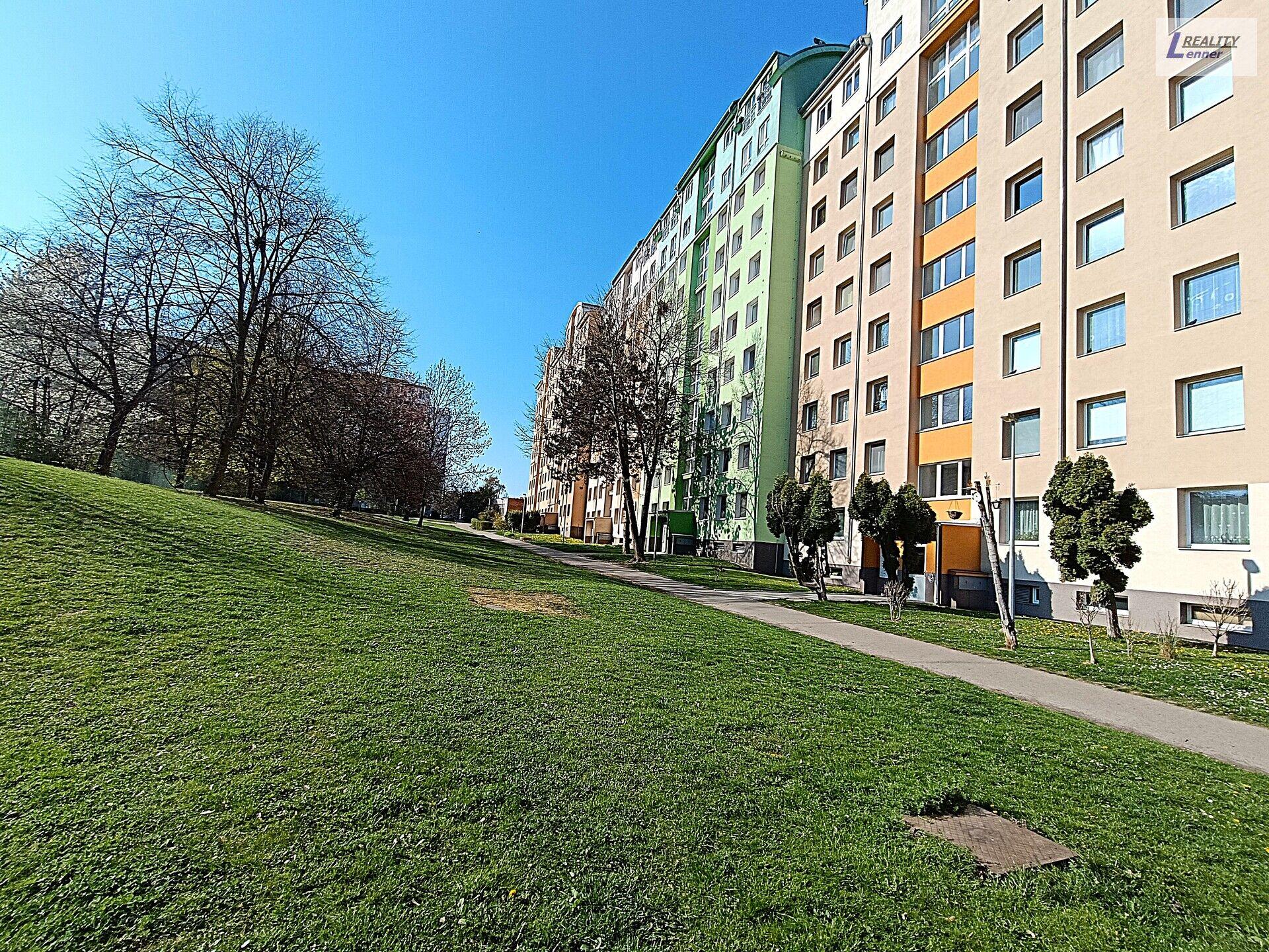 Pronájem bytu 1+kk, 26 m2, 1. nadzemní podlaží.
