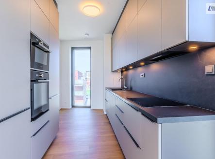 Pronájem bytu, 2+kk, 75 m²