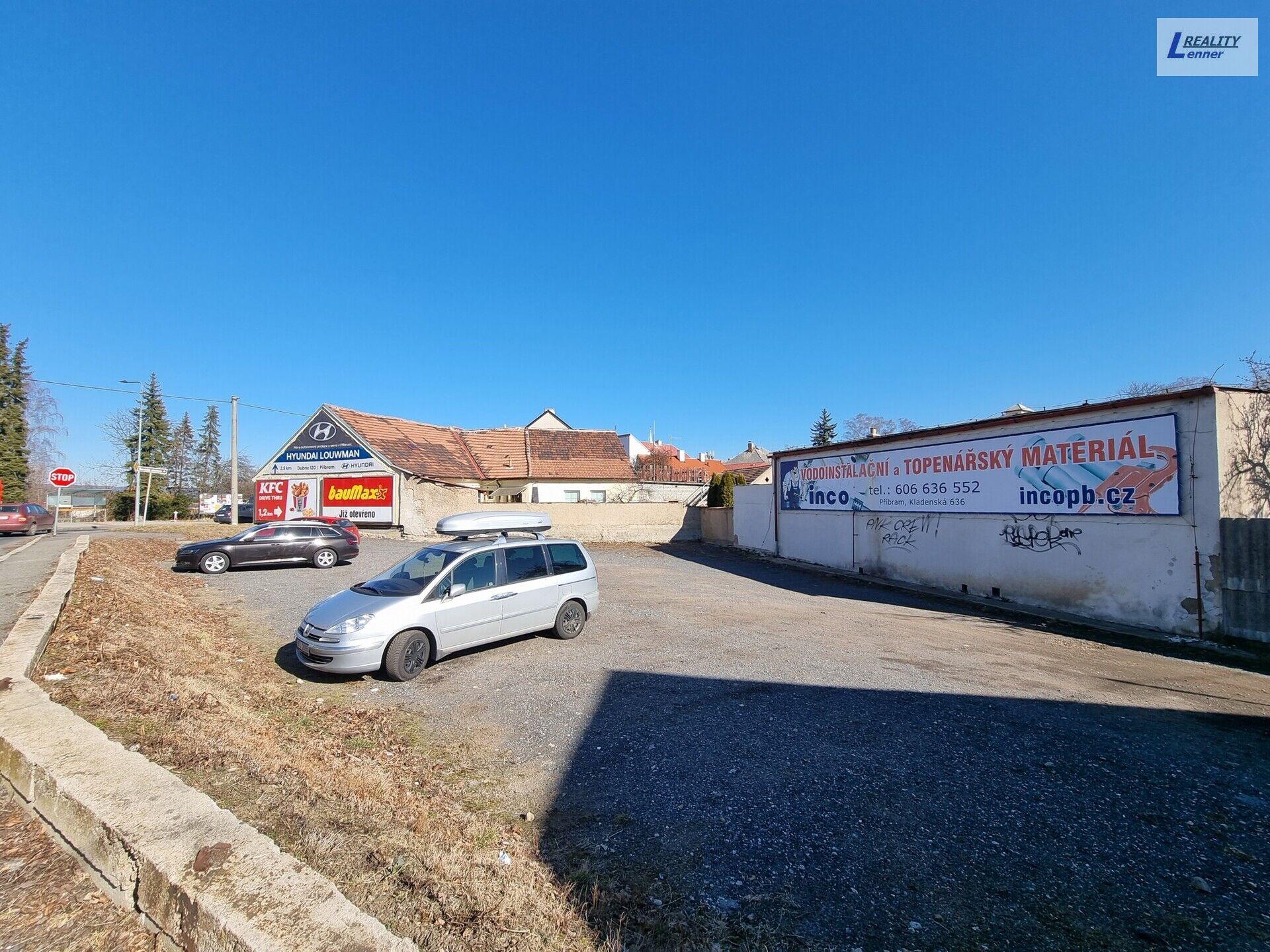 Kancelář 2+1, 65 m2, cihla, 2. patro, parkování