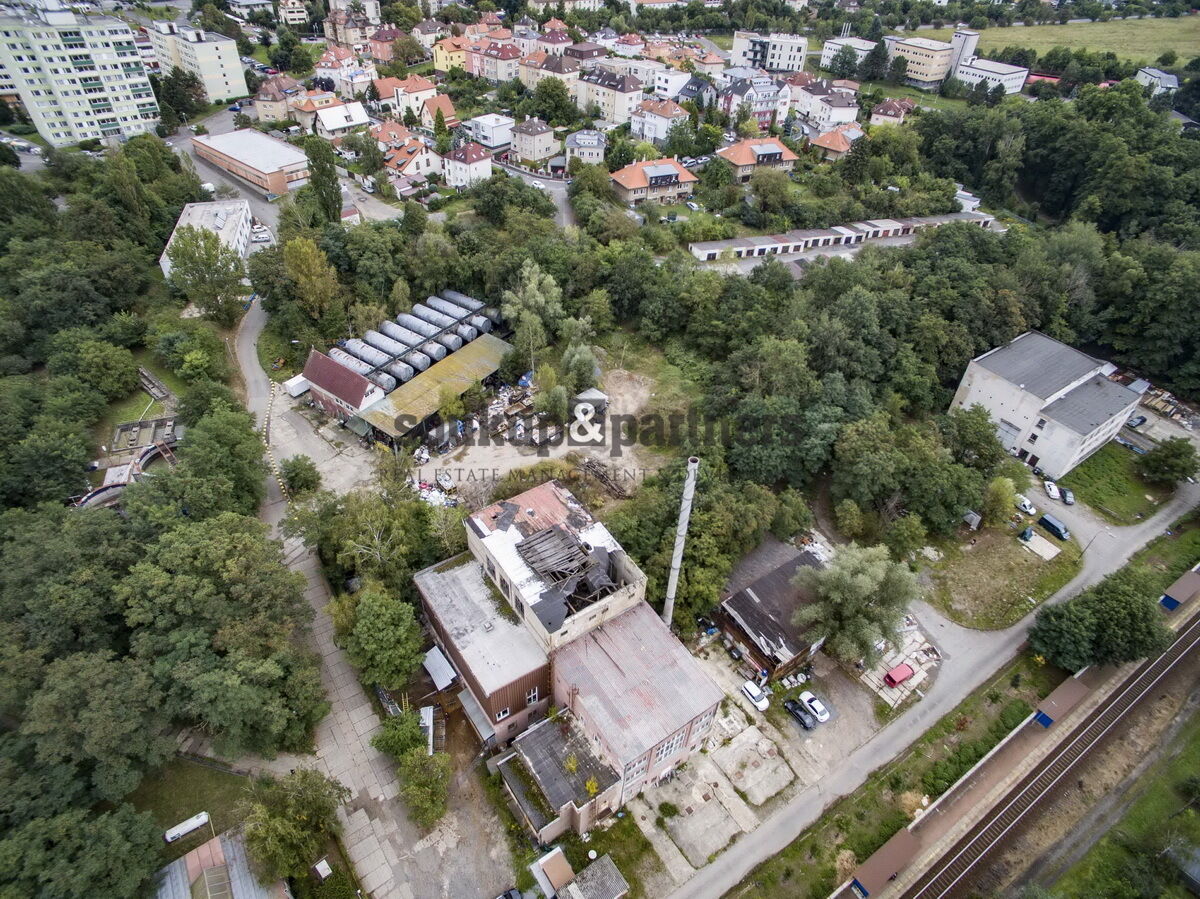 Pronájem pozemku 5.700 m2, Praha 4 - Komořany.