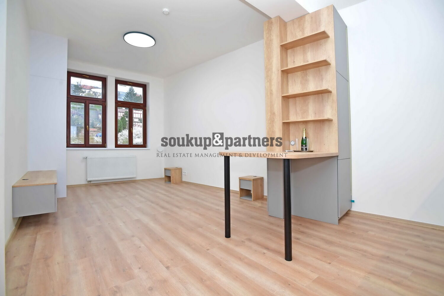 Pronájem apartmánu 1+kk, 39 m², Praha 4 - Podolí, po rekonstrukci