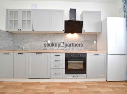 Pronájem bytu, 3+1, 77 m²