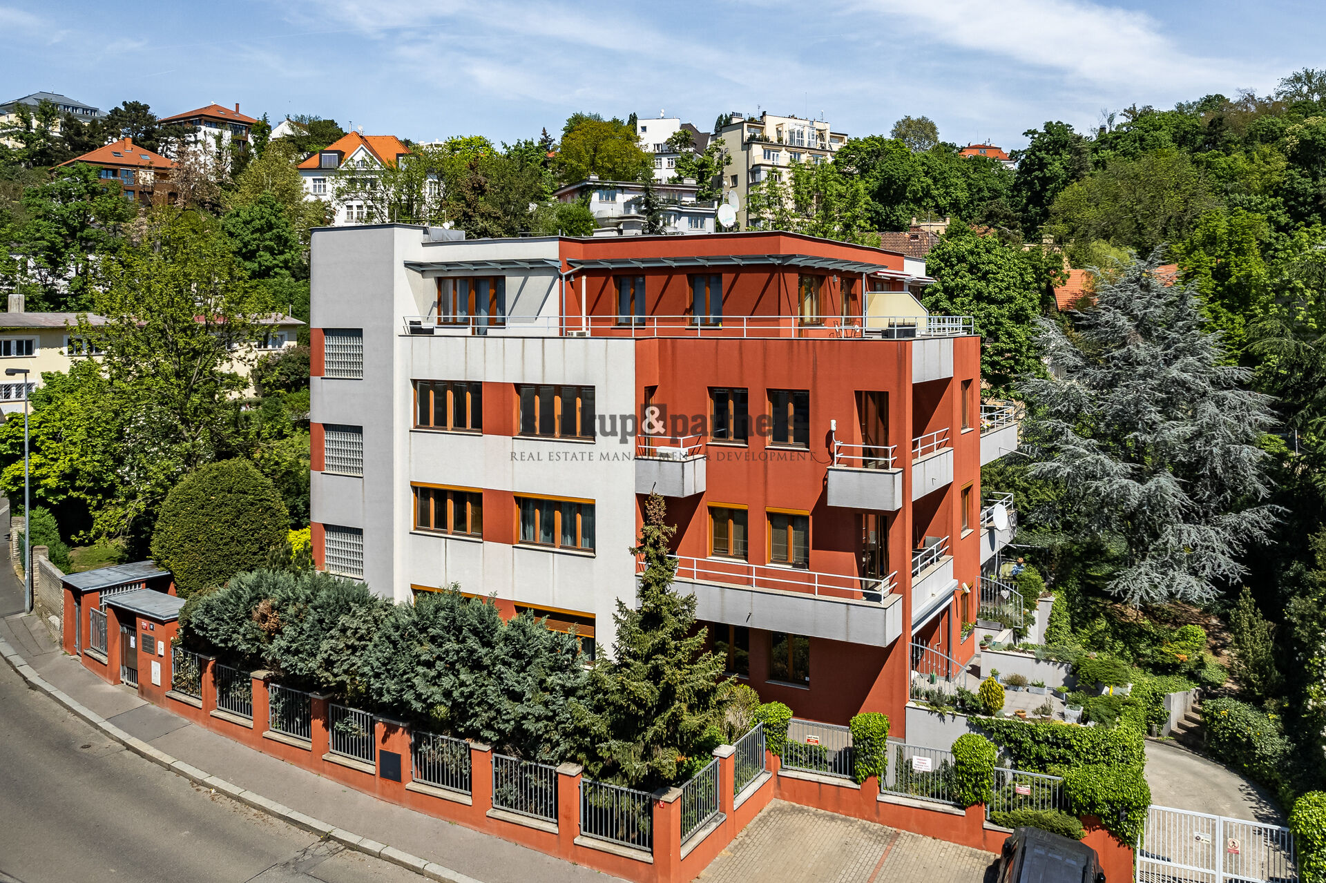 Prodej bytu 3+kk 101 m² + garážové stání, Praha 2 - Vinohrady
