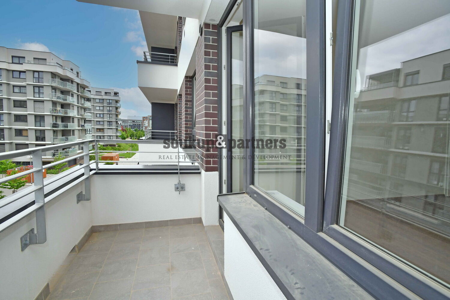 Nový DB 2+kk/ Komora/ Šatna/ Balkon - 51 m2, Novostavba, Projekt Britská čtvrť - Praha 13, Stodůlky.