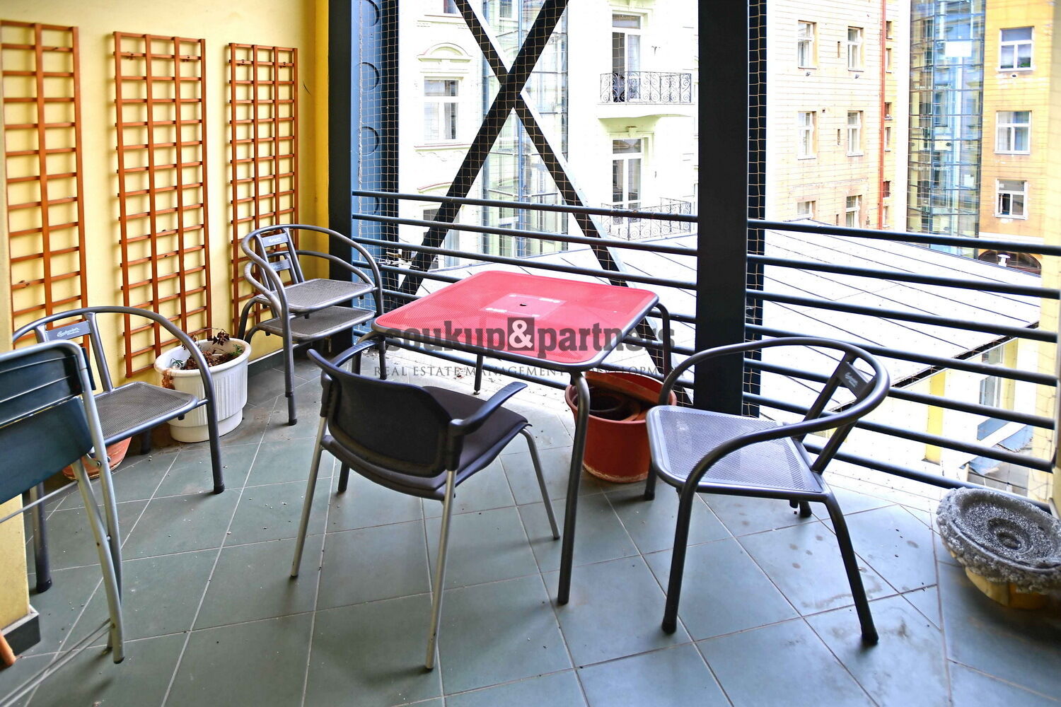 Kancelář 125 m2/ Lodžie, Praha 8 - Karlín.