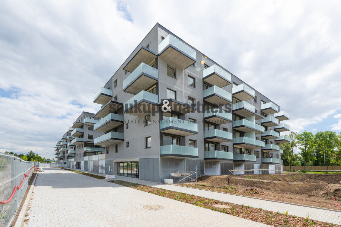 Prodej bytu 2+kk + Balkon, 55,1 m2 Novostavba, Praha 9 - Prosek.
