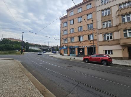 Pronájem - obchodní prostor, 98 m²