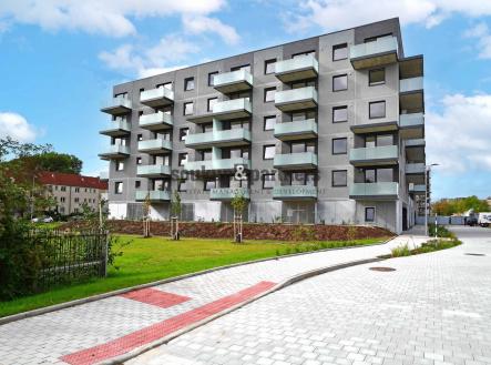 Pronájem - malý objekt/garáž